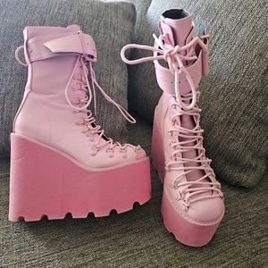 Sugar Thrillz Bubblegum Traitor Boots